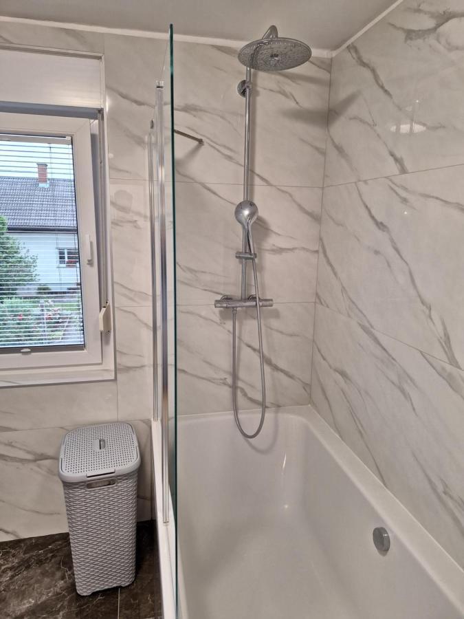 Guesthouse Flower Ljubljana Kültér fotó