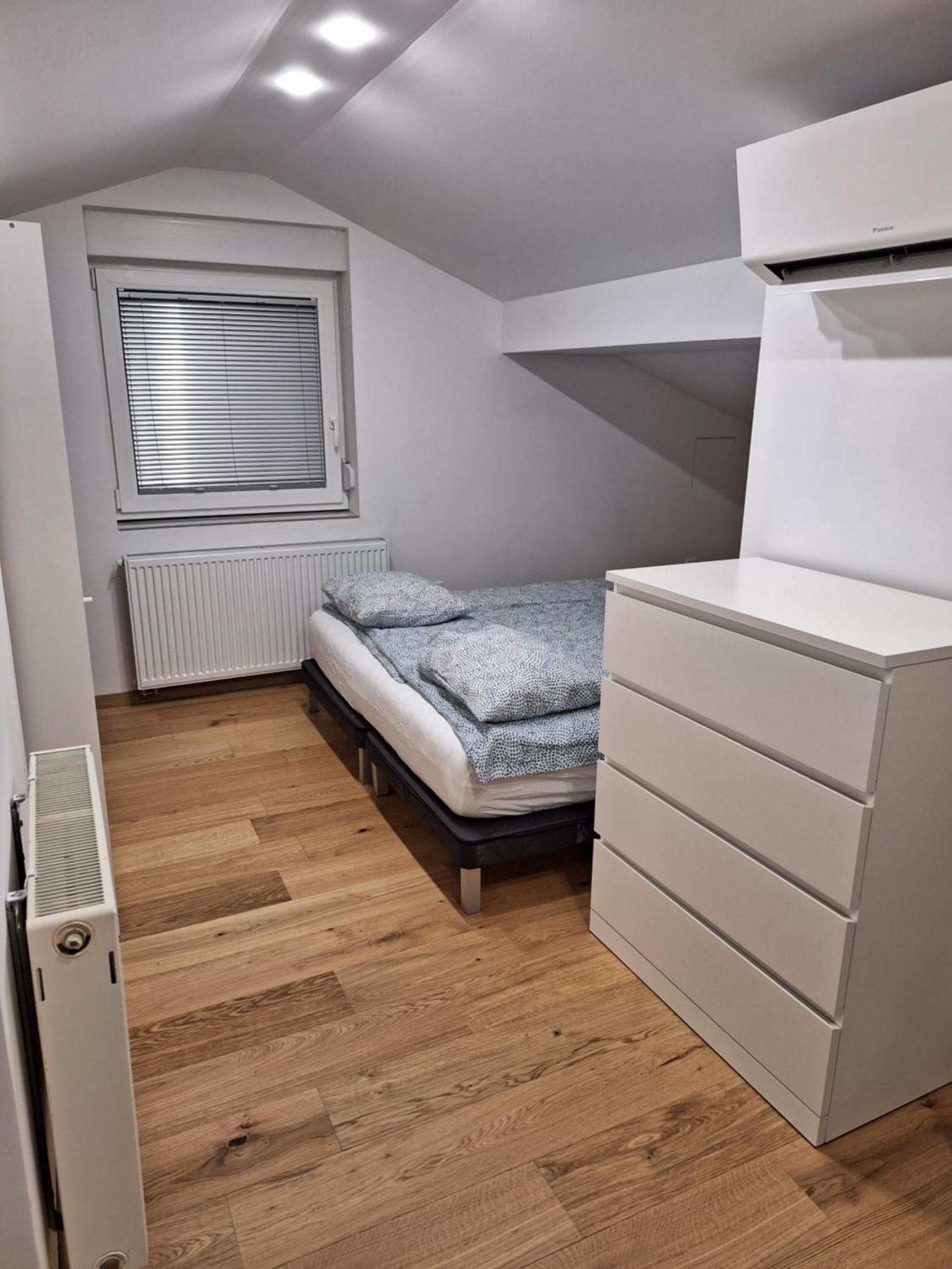 Guesthouse Flower Ljubljana Kültér fotó